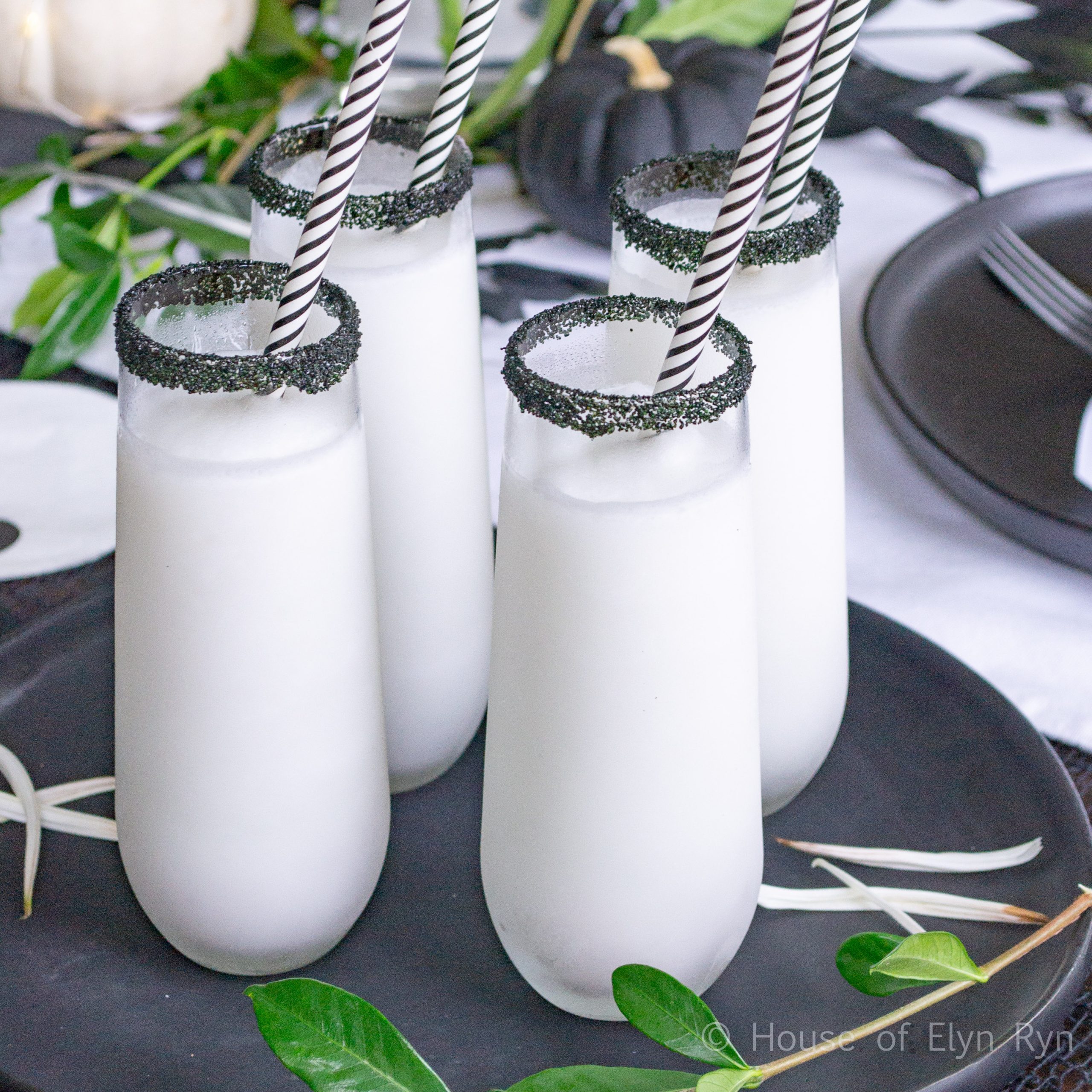 White Shivers Cocktail and Mocktail