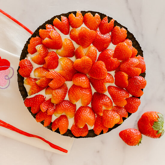 Luscious Lips Valentine's Cake