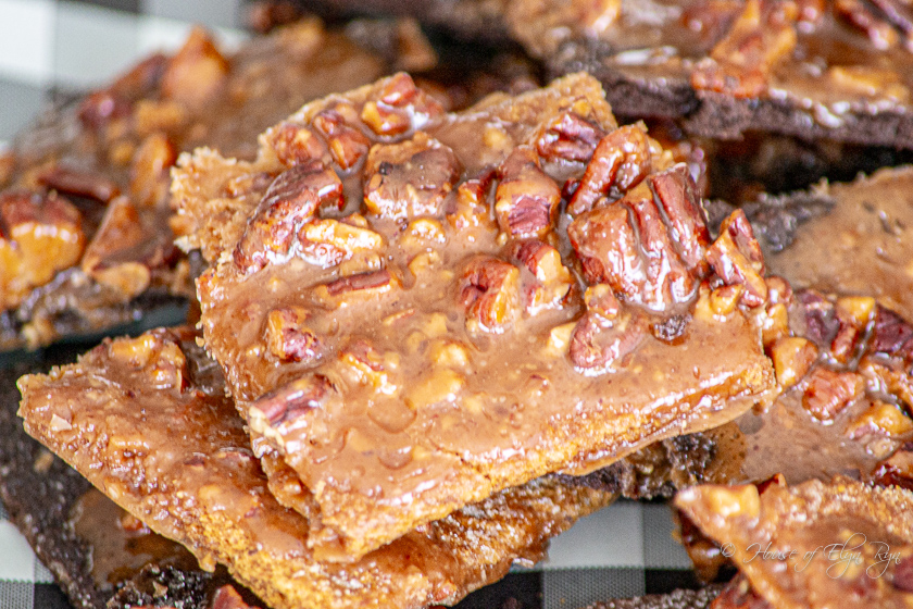 Mixture of chocolate and regular pecans grahams 
