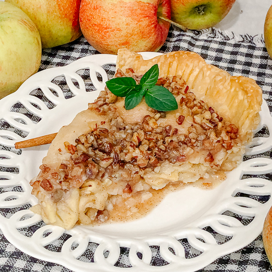 Praline Apple Pie