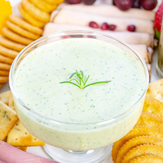 Chuy's Copycat Creamy Jalapeno Dip