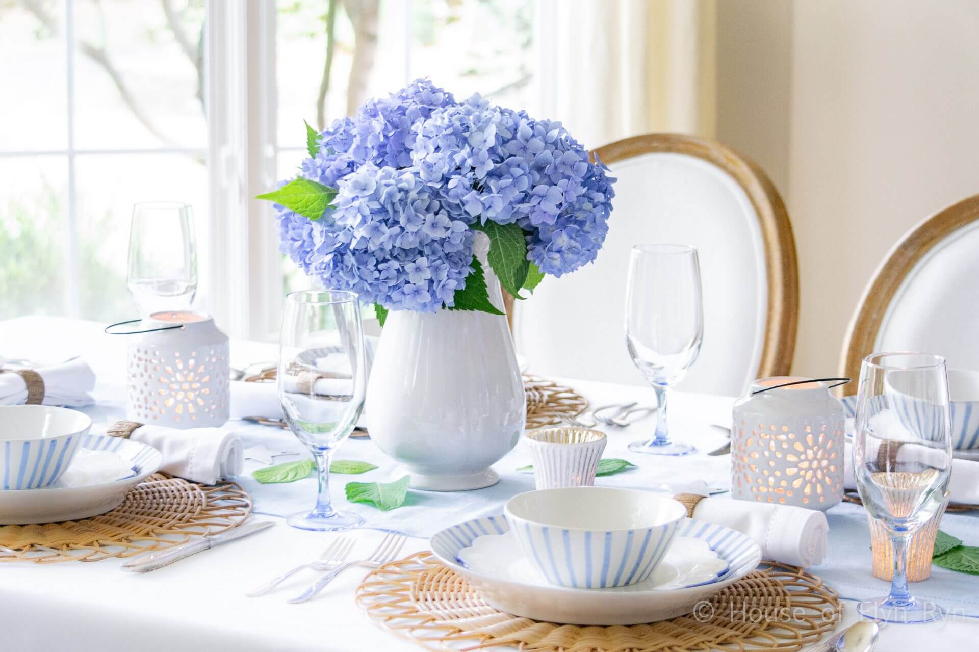 Beautiful Blue Table Ideas for Perfect Summer Dining – The House of ...