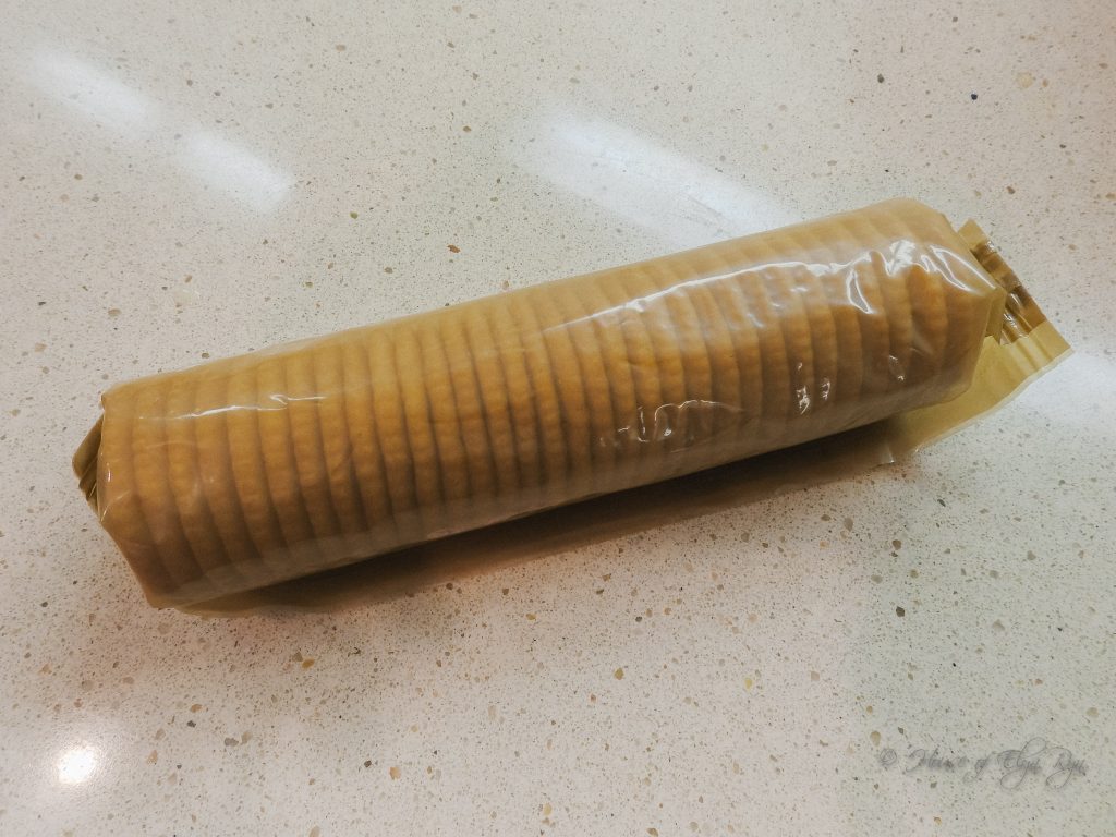 A sleeve of Ritz crackers