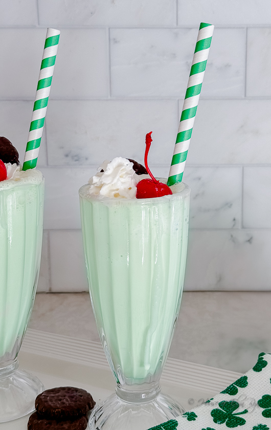 How to Make an Irish Shamrock Shake