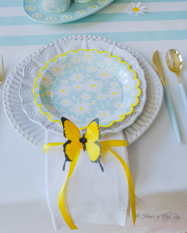 Summer Daisy Table