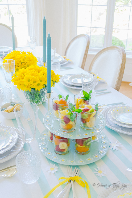 Summer Daisy Table