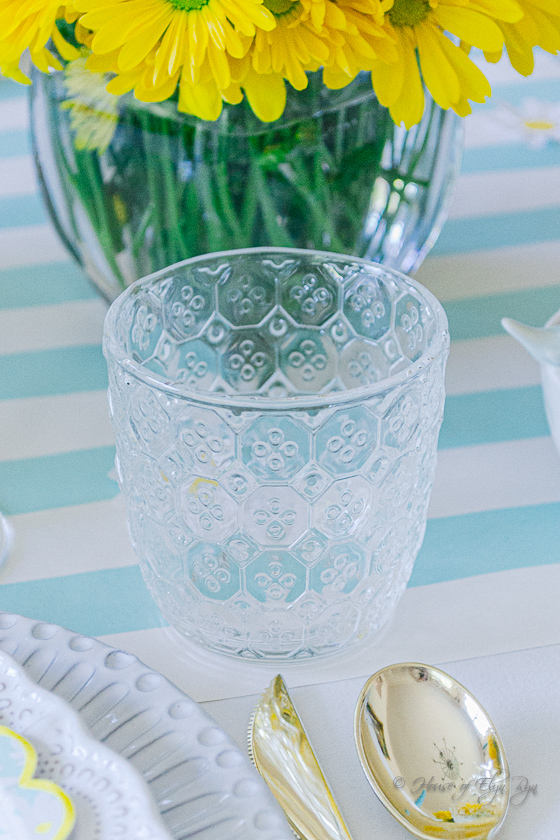 Summer Daisy Table
