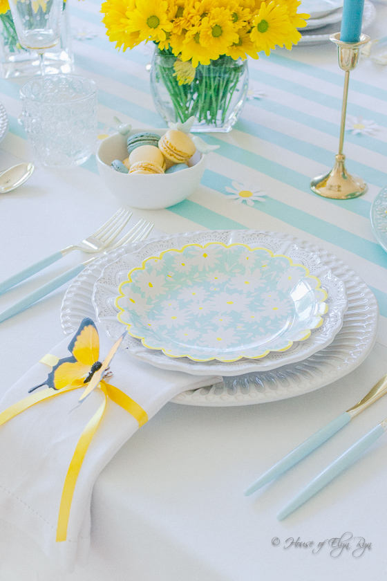 Summer Daisy Table