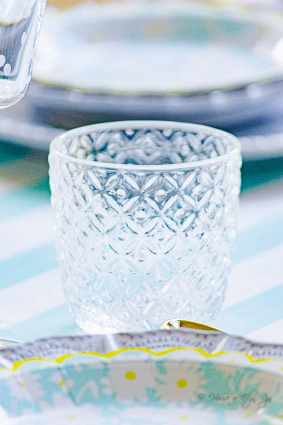 Summer Daisy Table
