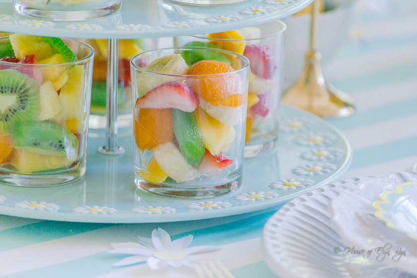 Summer Daisy Table