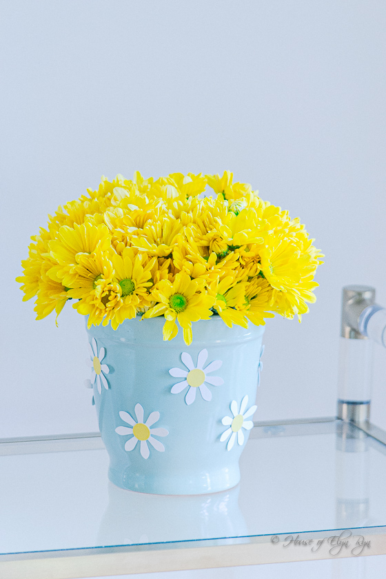 Summer Daisy Table