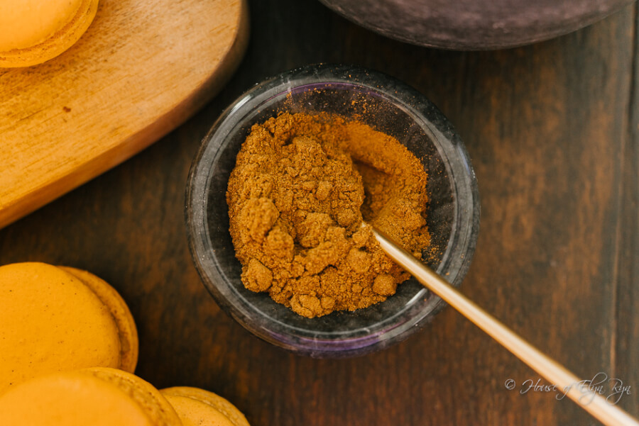 Pumpkin Spice Macarons