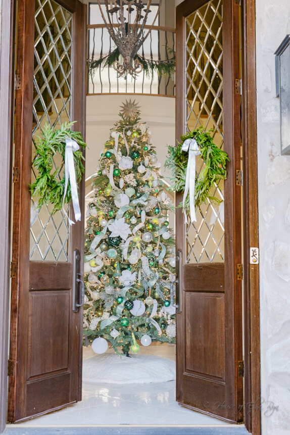 Glamorous Golden Christmas Tree