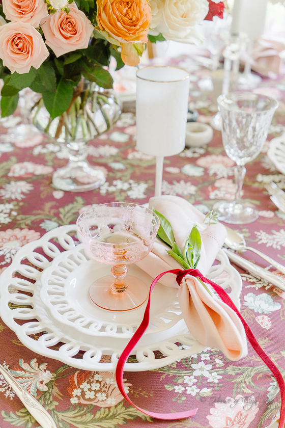 A Colorful Thanksgiving Table