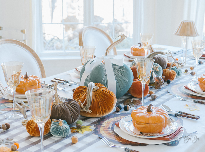 A Colorful Thanksgiving Table