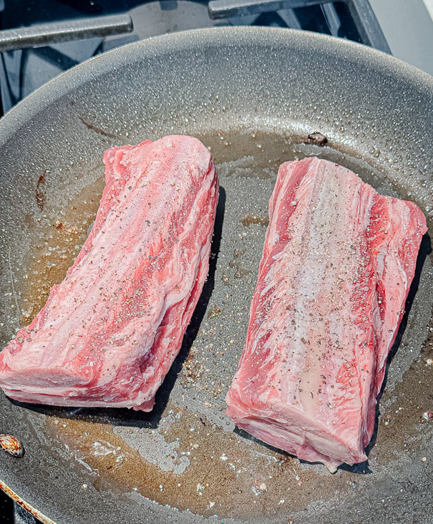 searing short ribs