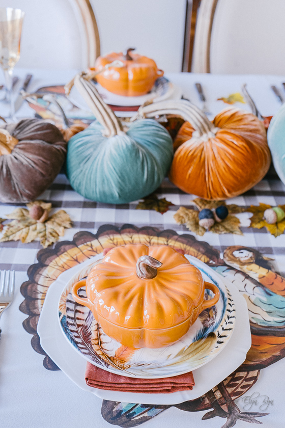A Colorful Thanksgiving Table