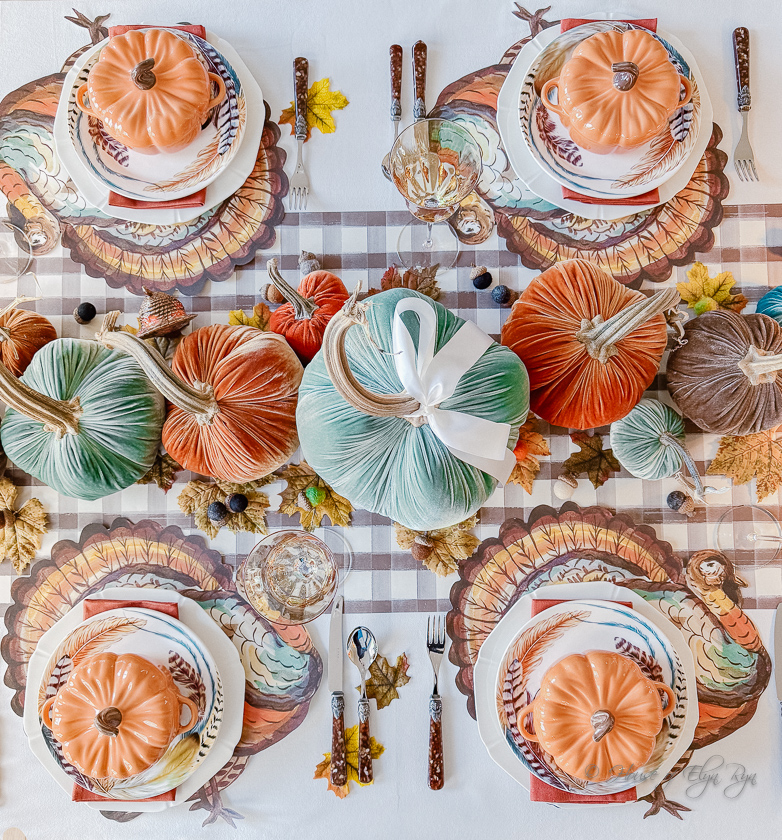 A Colorful Thanksgiving Table