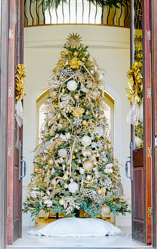 Glamorous Golden Christmas Tree