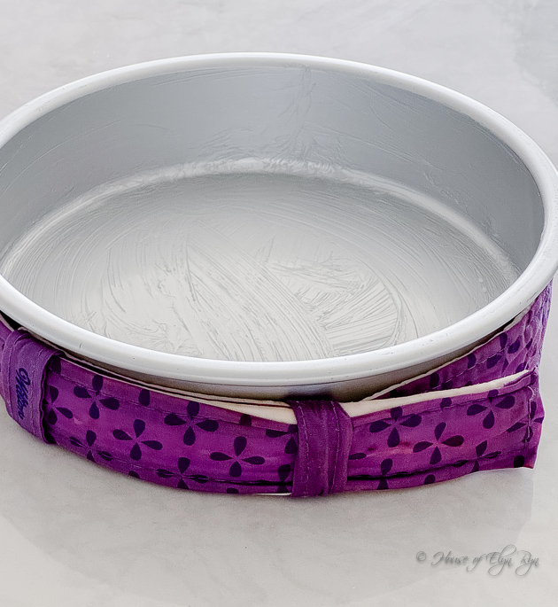 Pan with a baking strip