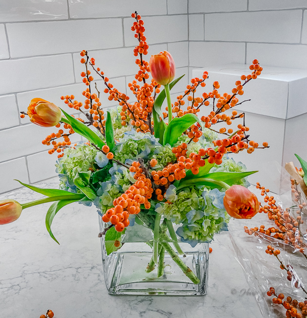 How to Create a Simple Orange and Blue Arrangement